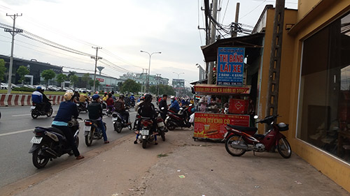 điểm bán bánh mì chả cá